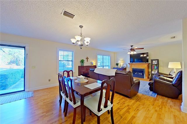 40 Palmetto Path Lane, Waycross, GA 31503