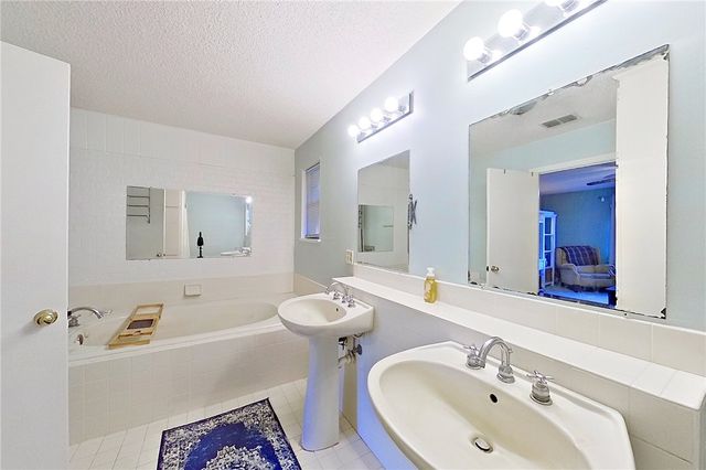 40 Palmetto Path Lane, Waycross, GA 31503