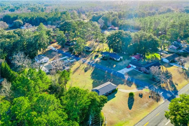 40 Palmetto Path Lane, Waycross, GA 31503