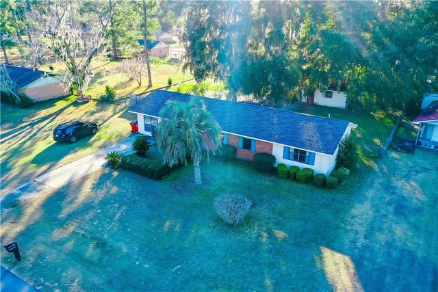 40 Palmetto Path Lane, Waycross, GA 31503