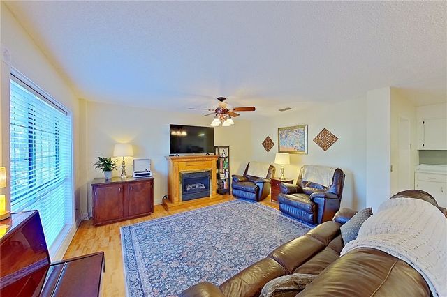 40 Palmetto Path Lane, Waycross, GA 31503