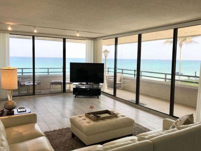 3560 S Ocean Boulevard 301, South Palm Beach, FL 33480