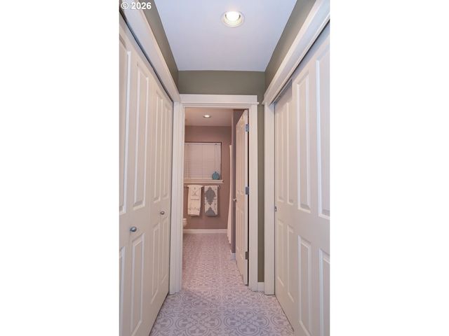 7798 Sw ALDER St, Portland, OR 97224