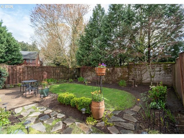 7798 Sw ALDER St, Portland, OR 97224