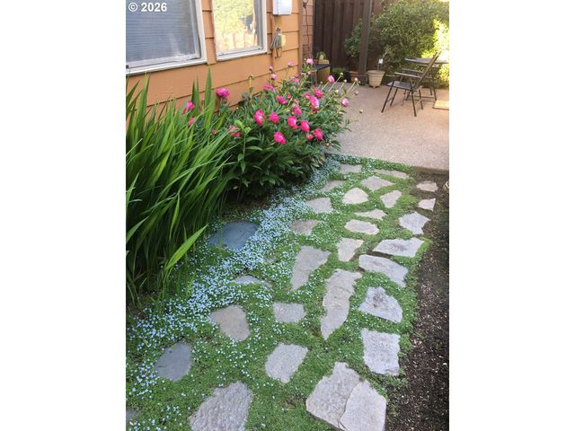 7798 Sw ALDER St, Portland, OR 97224