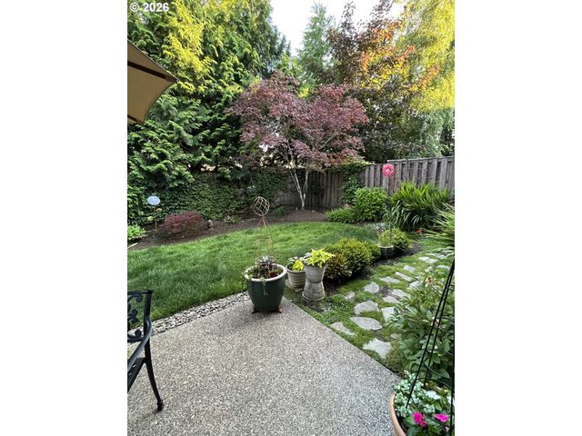 7798 Sw ALDER St, Portland, OR 97224