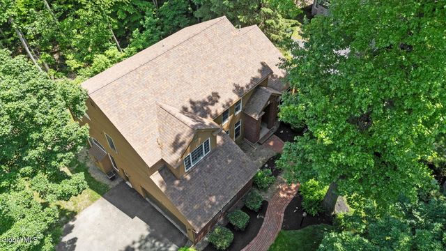 19 Coventry Drive, Clifton Park, NY 12065
