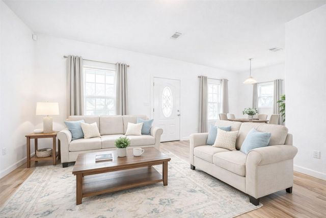 805 E Mulberry Avenue, Wharton, TX 77488