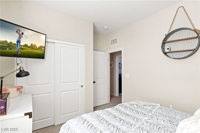 10331 Western Pine Avenue, Las Vegas, NV 89166