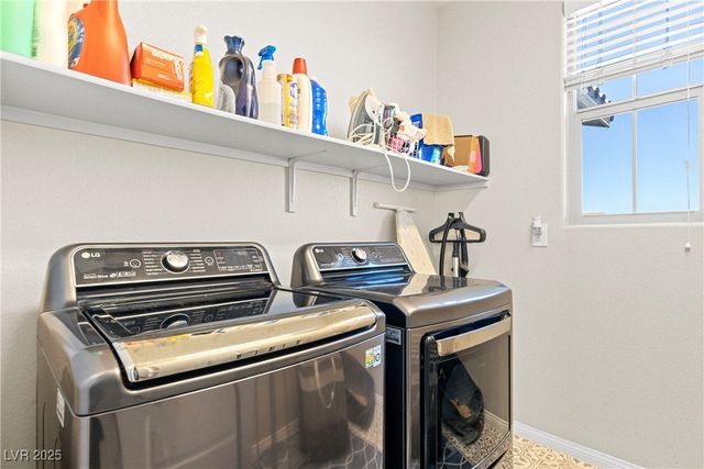 10331 Western Pine Avenue, Las Vegas, NV 89166