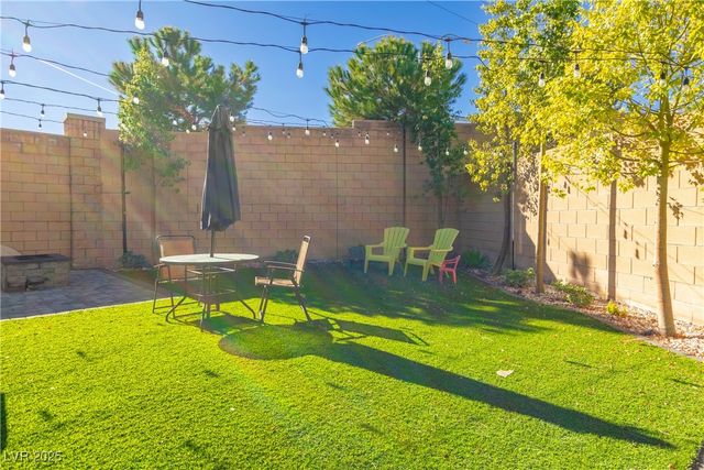 10331 Western Pine Avenue, Las Vegas, NV 89166