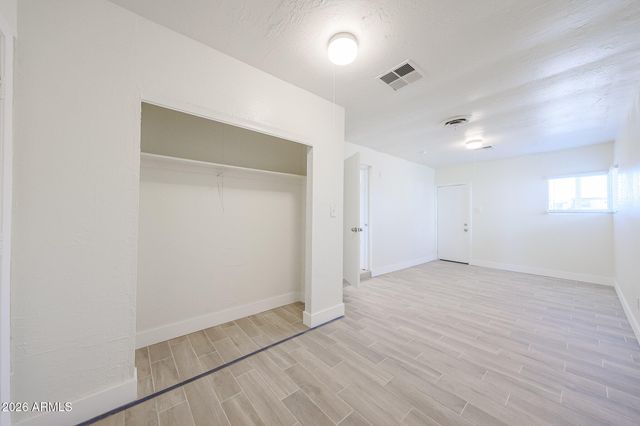 3025 N 37TH Drive, Phoenix, AZ 85019