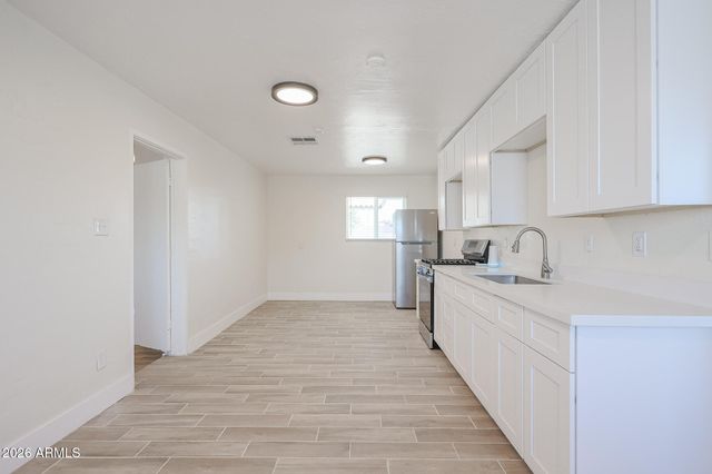 3025 N 37TH Drive, Phoenix, AZ 85019