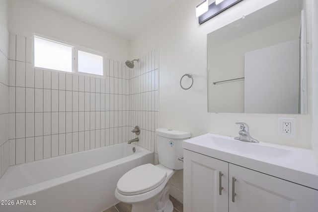 3025 N 37TH Drive, Phoenix, AZ 85019