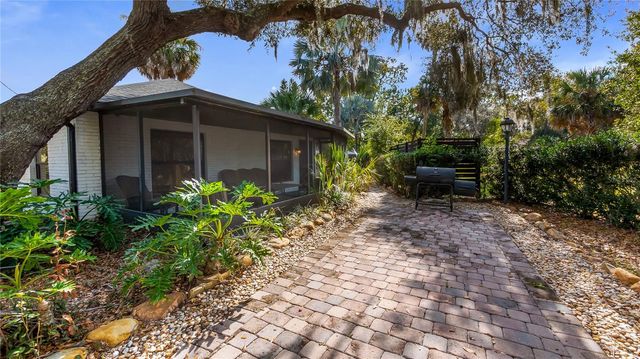 17605 COUNTY ROAD 455, Montverde, FL 34756