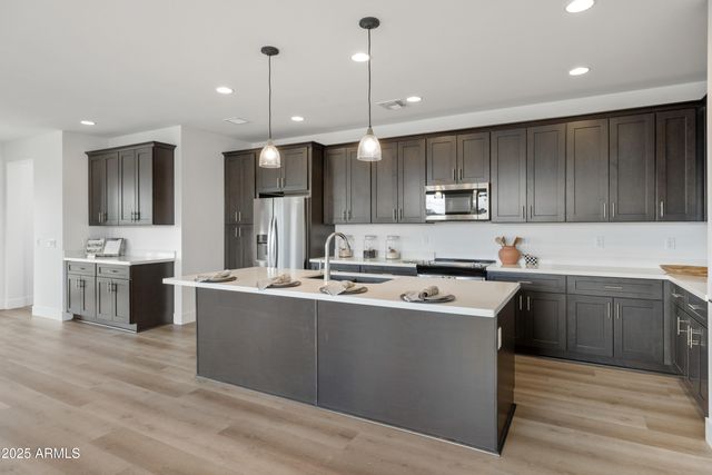 7639 E Louie Lane, Prescott Valley, AZ 86315