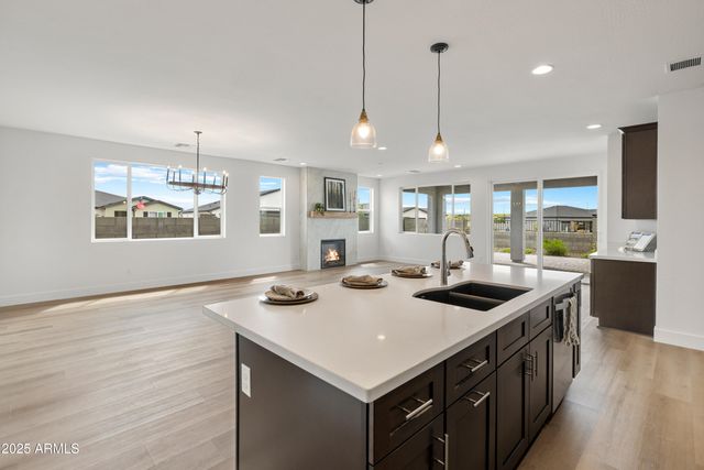 7639 E Louie Lane, Prescott Valley, AZ 86315