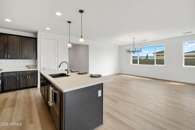 7639 E Louie Lane, Prescott Valley, AZ 86315