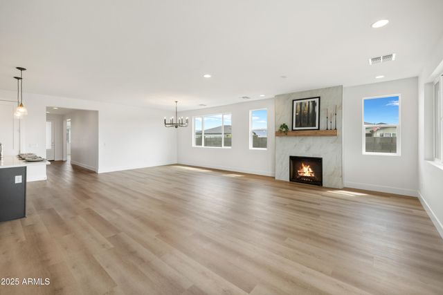 7639 E Louie Lane, Prescott Valley, AZ 86315