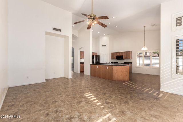 595 W STANFORD Avenue, Gilbert, AZ 85233