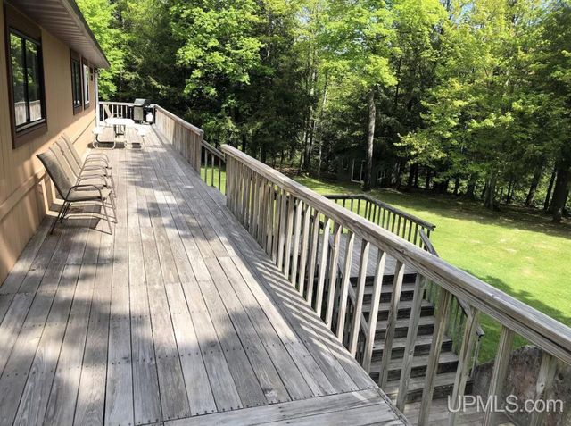 8285 Peter White Road, Deerton, MI 49822