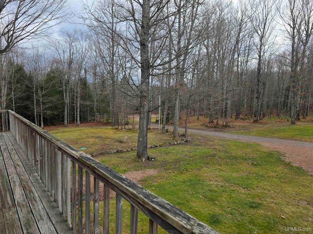 8285 Peter White Road, Deerton, MI 49822