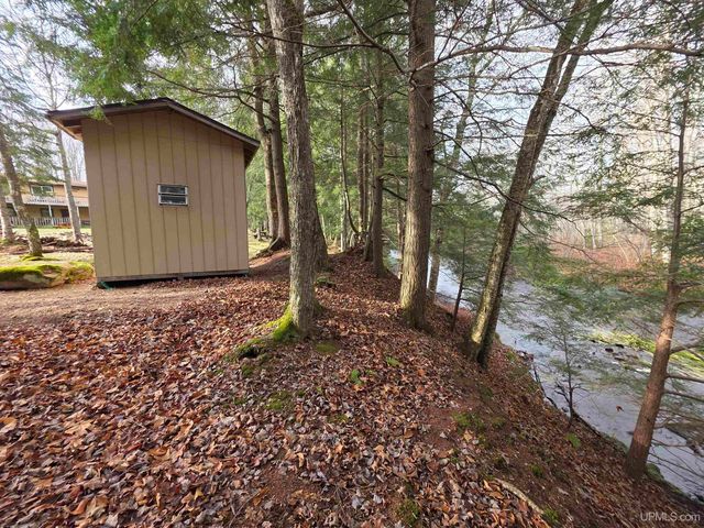 8285 Peter White Road, Deerton, MI 49822