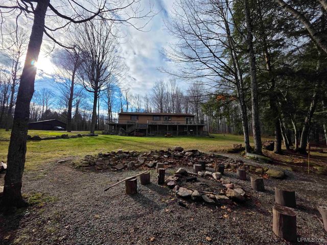 8285 Peter White Road, Deerton, MI 49822