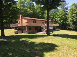 8285 Peter White Road, Deerton, MI 49822