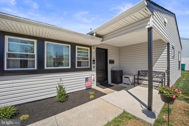 837 FAIRFIELD RD, Fairless Hills, PA 19030