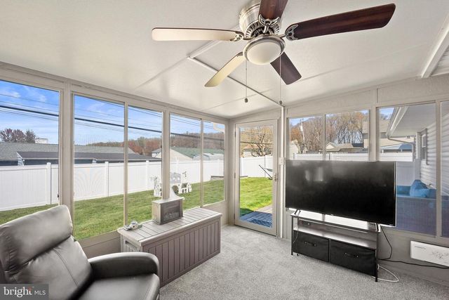 837 FAIRFIELD RD, Fairless Hills, PA 19030