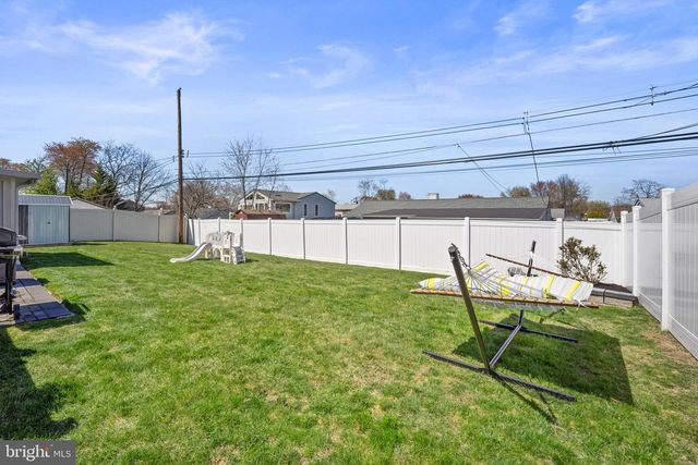 837 FAIRFIELD RD, Fairless Hills, PA 19030