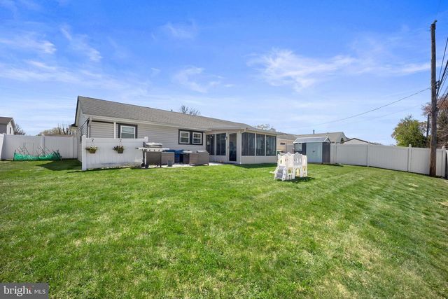 837 FAIRFIELD RD, Fairless Hills, PA 19030