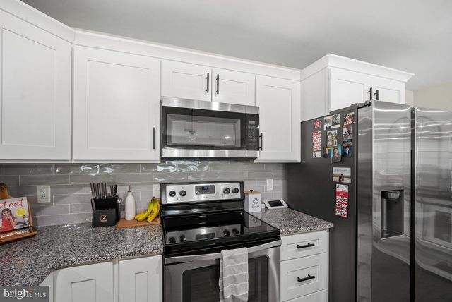 837 FAIRFIELD RD, Fairless Hills, PA 19030