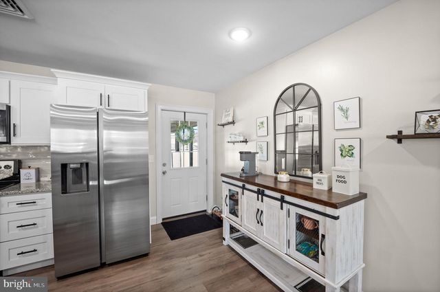 837 FAIRFIELD RD, Fairless Hills, PA 19030