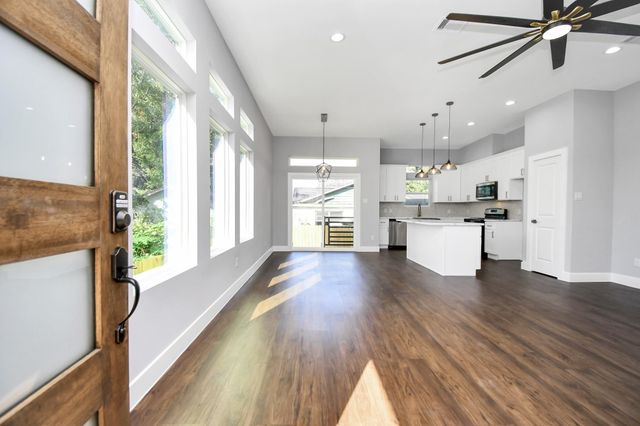 4215 Rogers Street, Houston, TX 77022