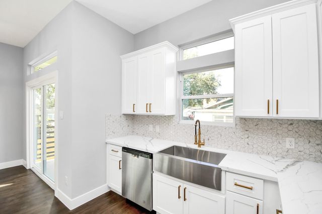 4215 Rogers Street, Houston, TX 77022