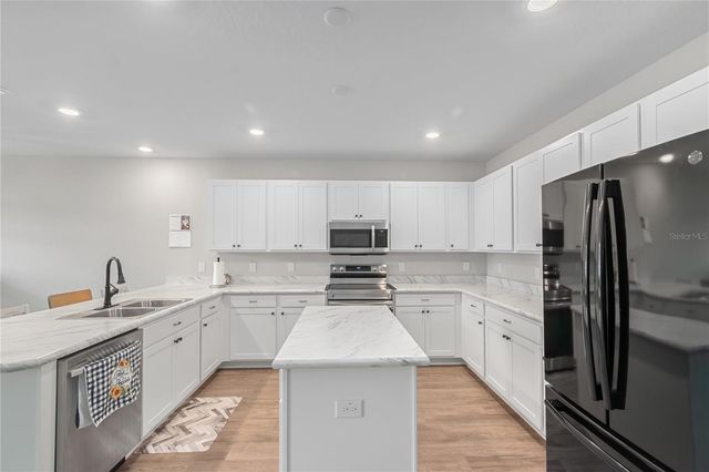 9100 SE 43RD AVENUE, Ocala, FL 34480