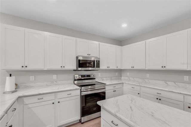 9100 SE 43RD AVENUE, Ocala, FL 34480