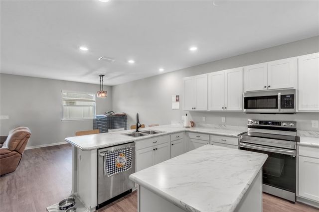 9100 SE 43RD AVENUE, Ocala, FL 34480