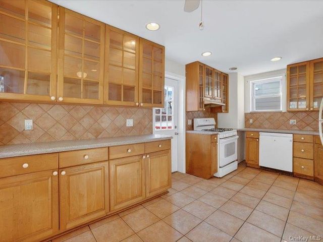 2894 Wellman Avenue, Bronx, NY 10461
