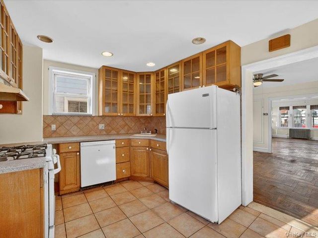 2894 Wellman Avenue, Bronx, NY 10461