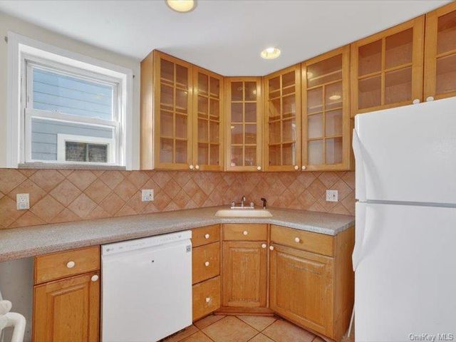 2894 Wellman Avenue, Bronx, NY 10461