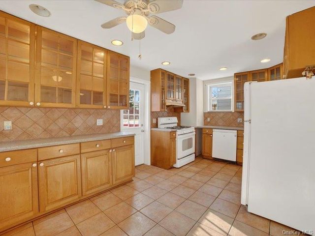 2894 Wellman Avenue, Bronx, NY 10461