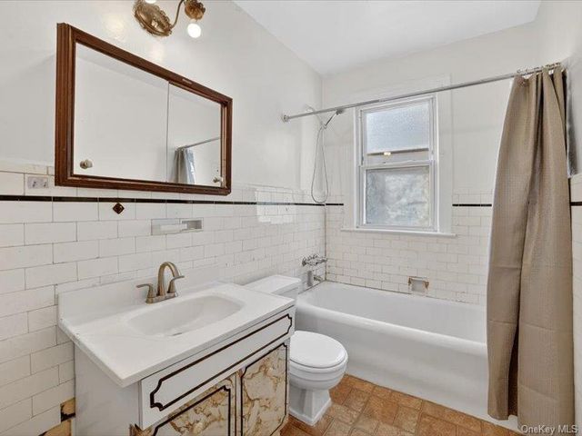 2894 Wellman Avenue, Bronx, NY 10461