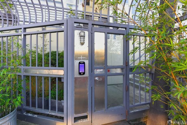 370 De Haro Street B16, San Francisco, CA 94103