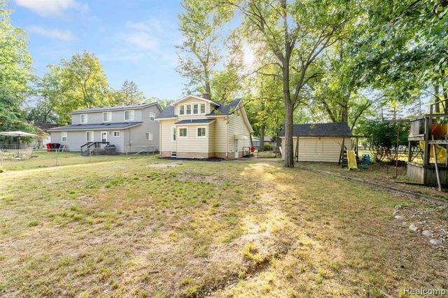 23248 Helen Street, Southfield, MI 48033