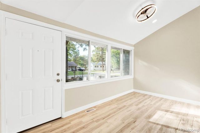 23248 Helen Street, Southfield, MI 48033