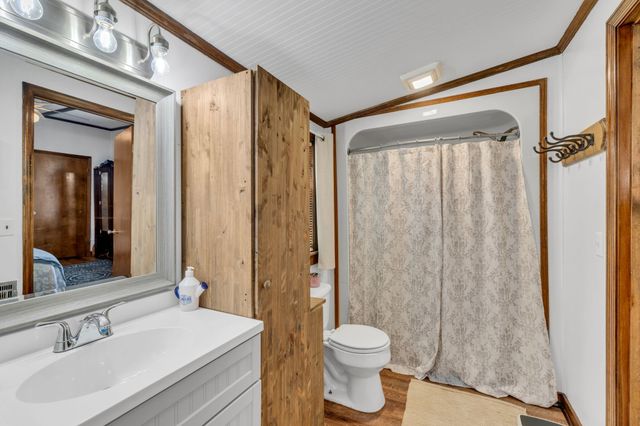 404 Tollgate Rd, Shelbyville, TN 37160