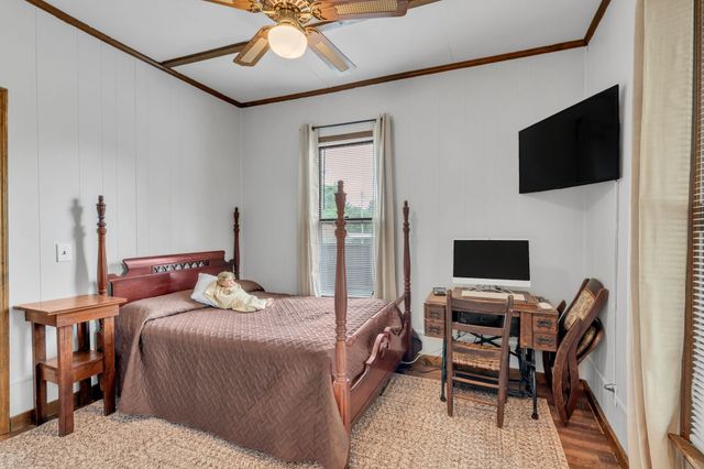 404 Tollgate Rd, Shelbyville, TN 37160